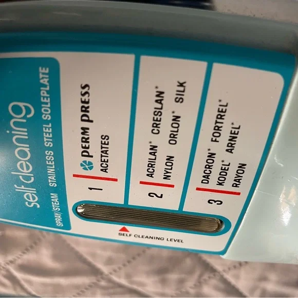 Vintage Electric Iron with Aqua Cord - Picture 9 of 13